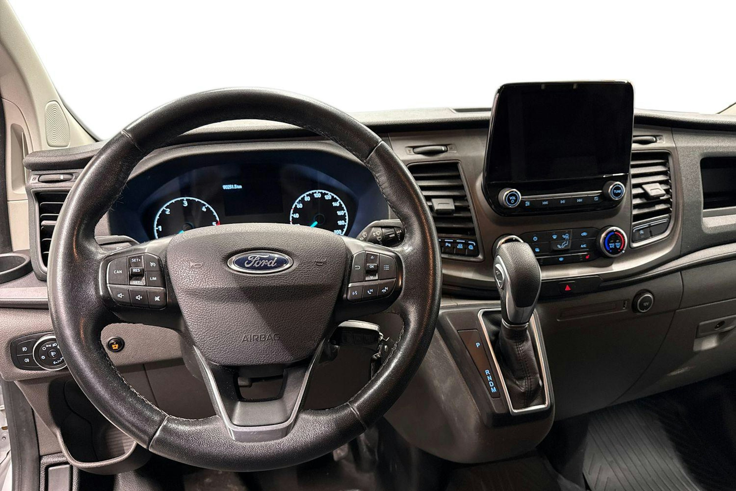 valkoinen Ford Transit Custom 2020 kuva 9.