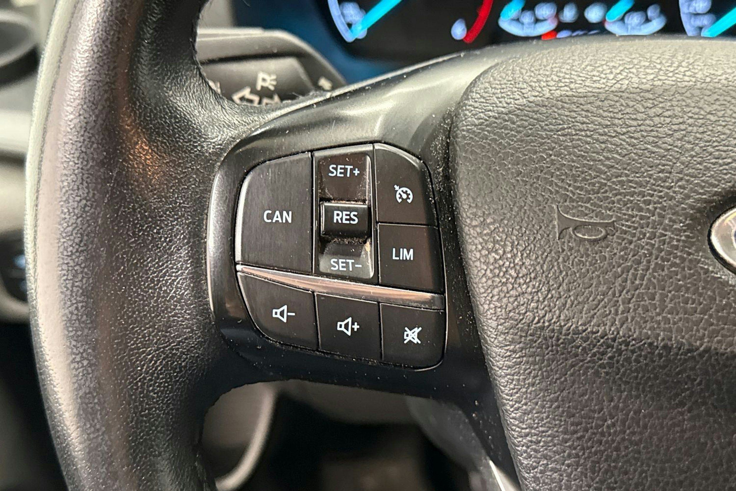 valkoinen Ford Transit Custom 2020 kuva 17.