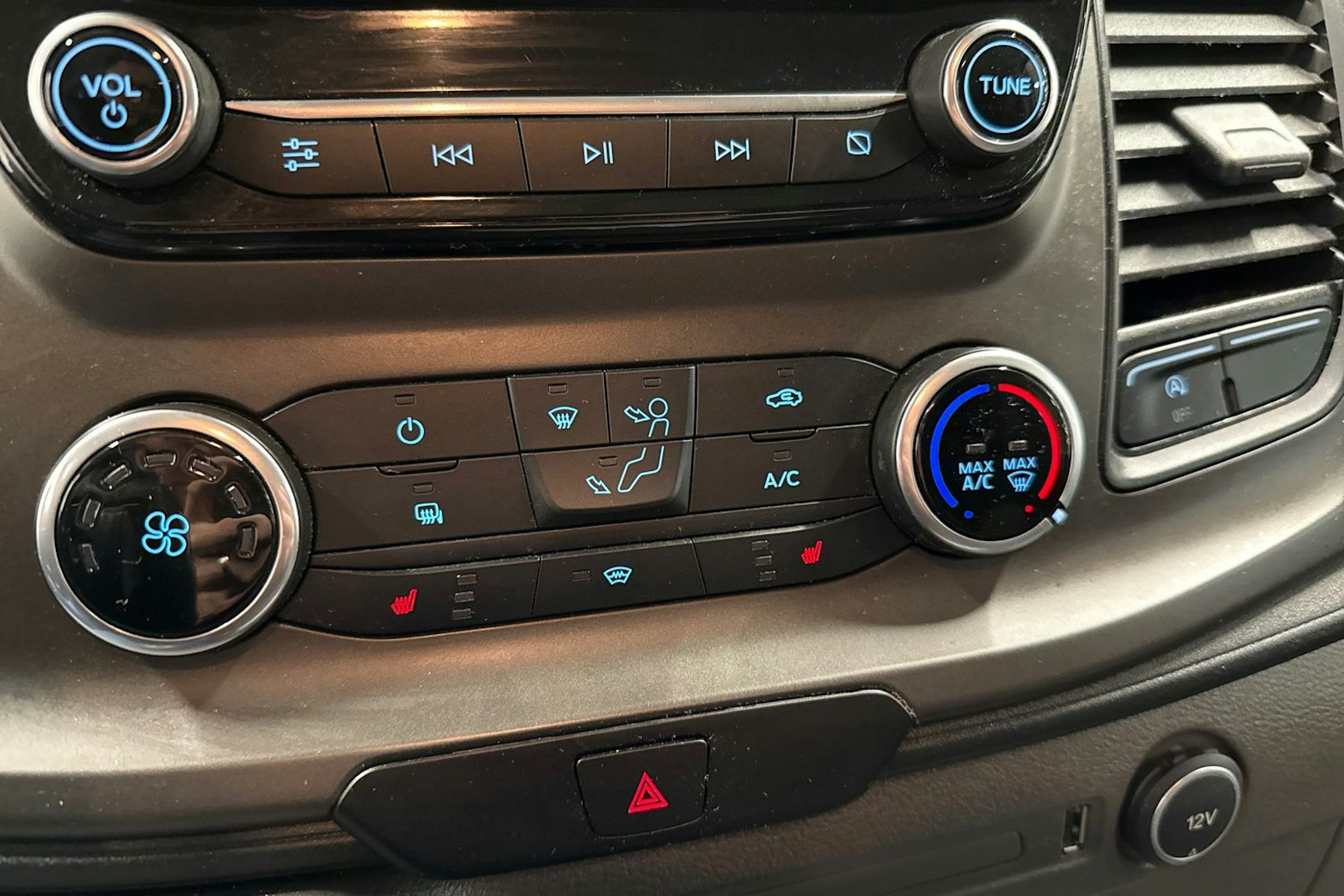 valkoinen Ford Transit Custom 2020 kuva 22.