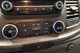 valkoinen Ford Transit Custom 2020 kuva 22.