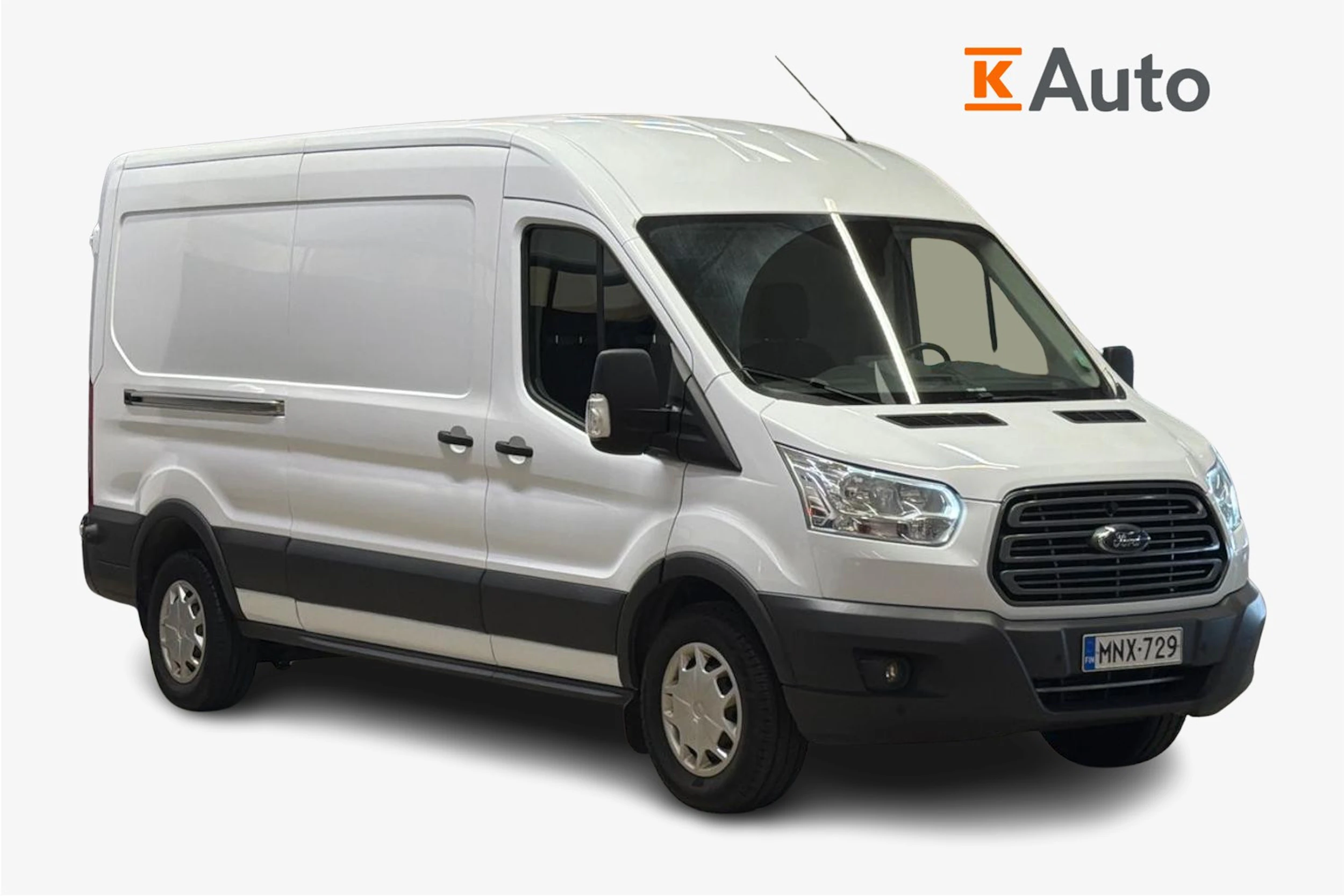valkoinen Ford Transit 2020 kuva 1.