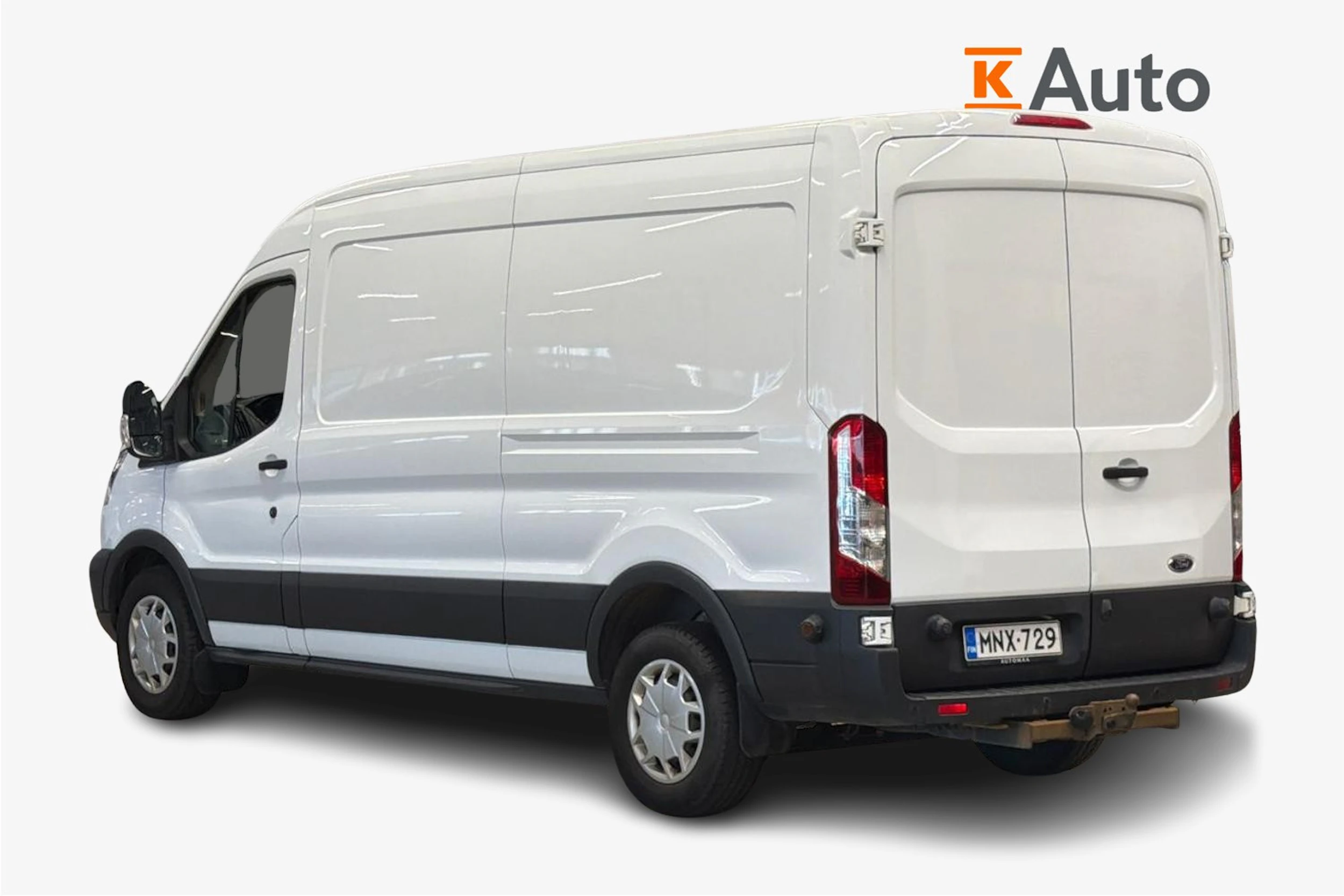 valkoinen Ford Transit 2020 kuva 2.