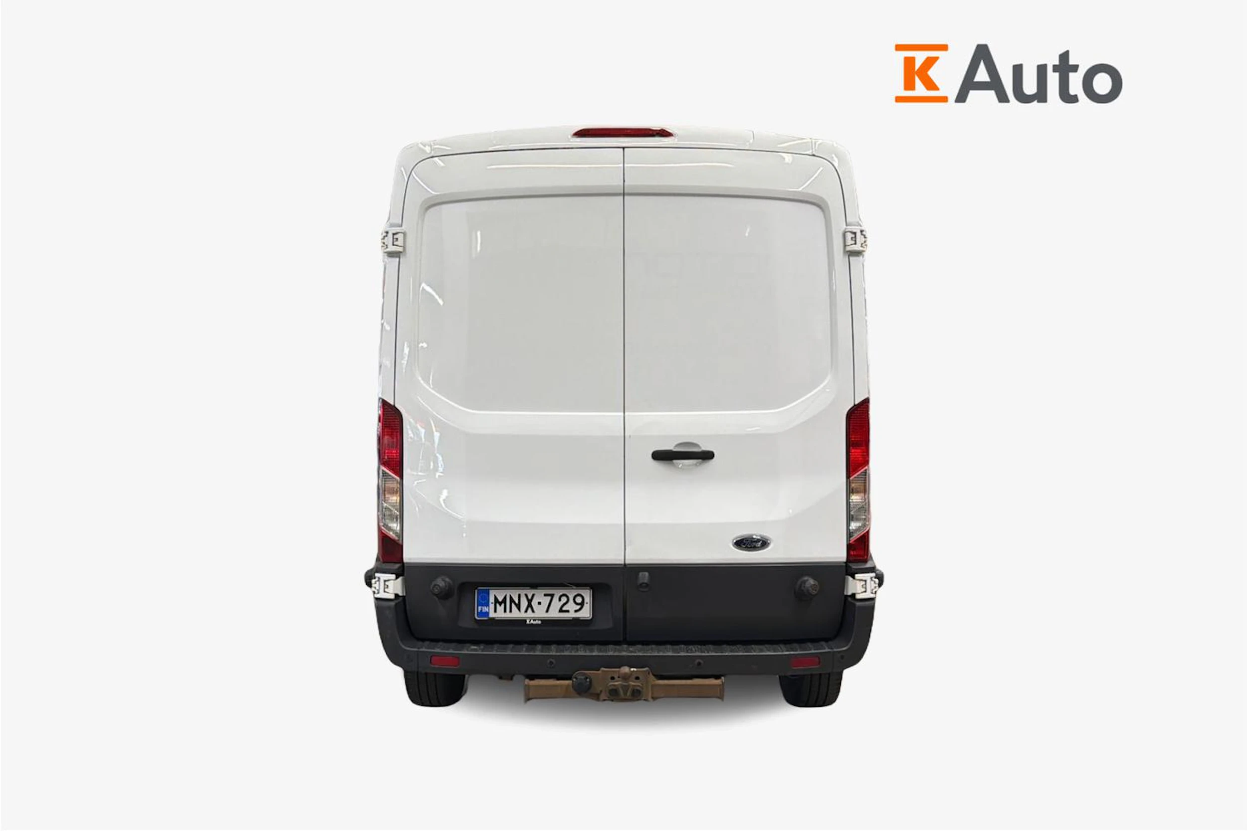 valkoinen Ford Transit 2020 kuva 4.