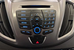 valkoinen Ford Transit 2020 kuva 19.