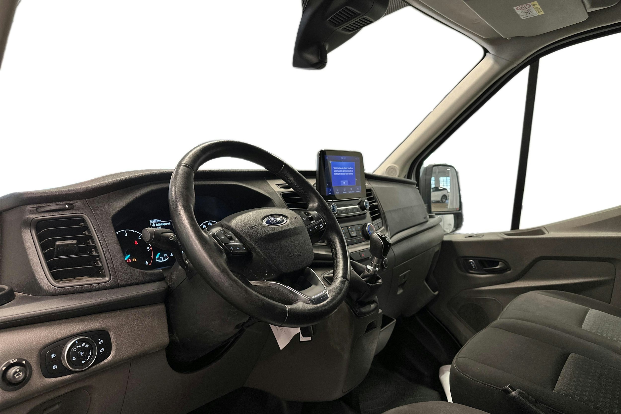 valkoinen Ford Transit 2020 kuva 3.
