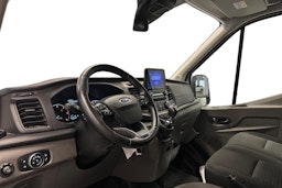 valkoinen Ford Transit 2020 kuva 3.