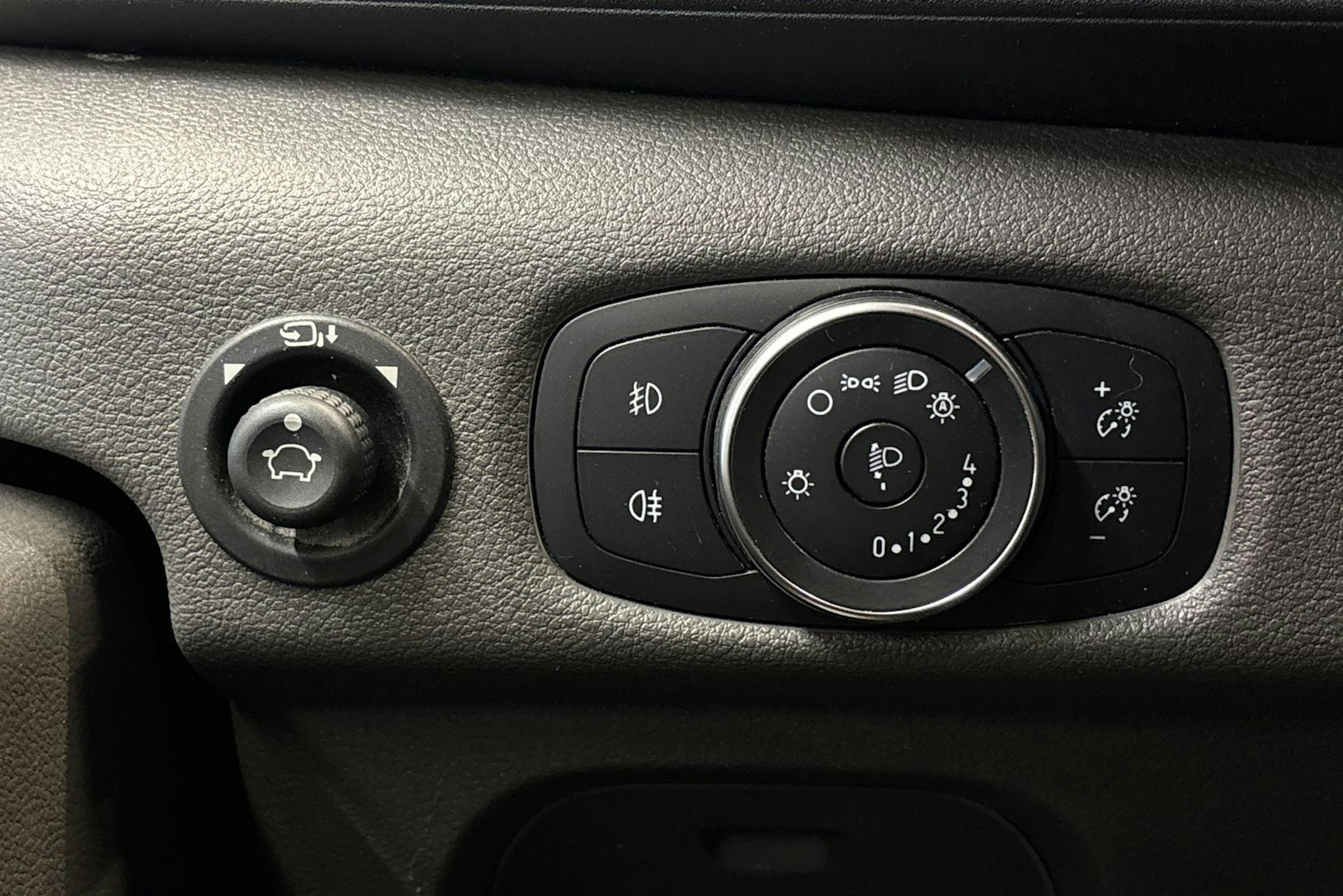 harmaa Ford Transit 2020 kuva 15.