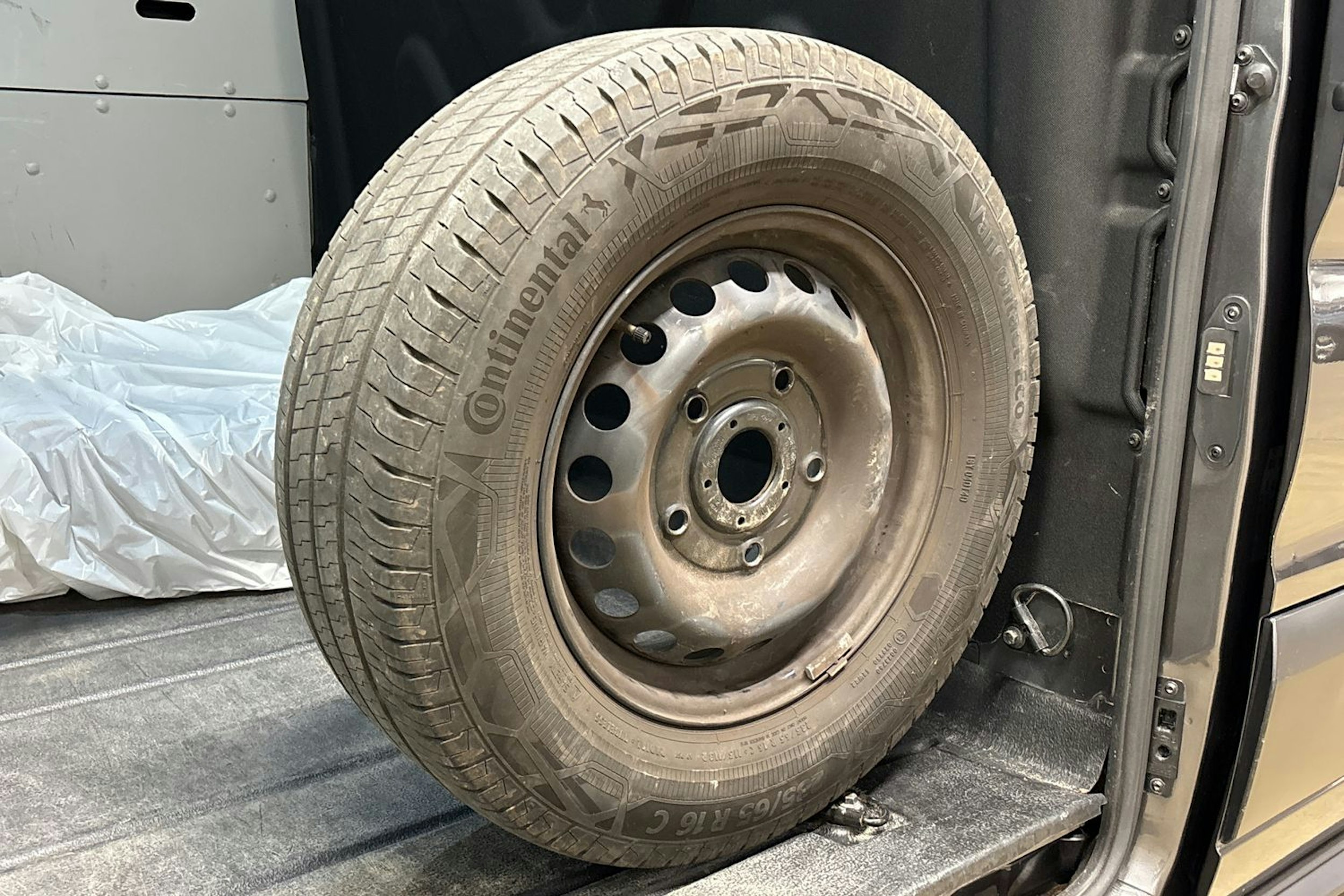 harmaa Ford Transit 2020 kuva 31.