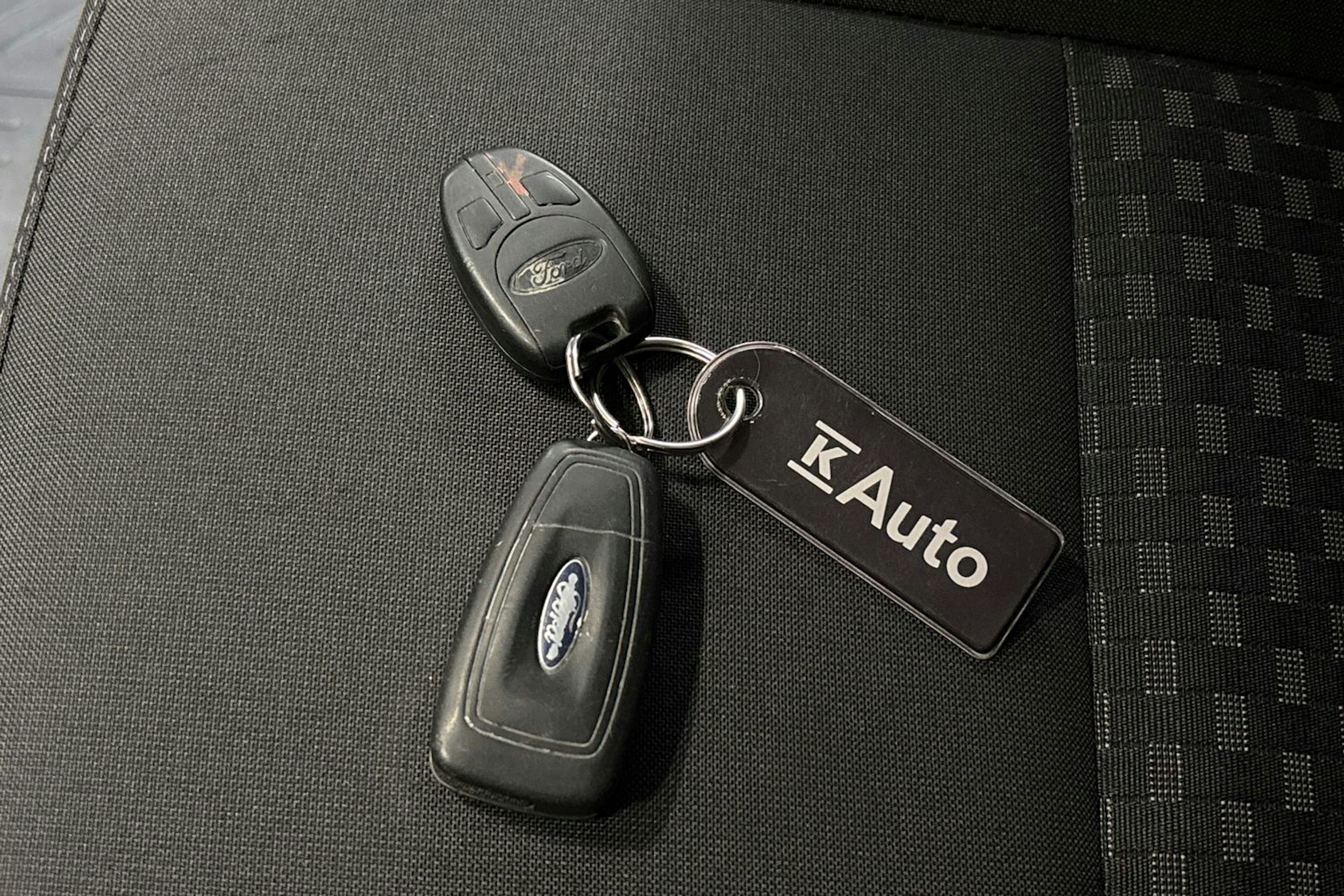 harmaa Ford Transit 2020 kuva 32.