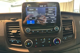 valkoinen Ford Transit 2020 kuva 17.