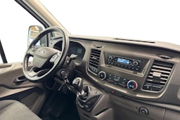 valkoinen Ford Transit 2020 kuva 10.
