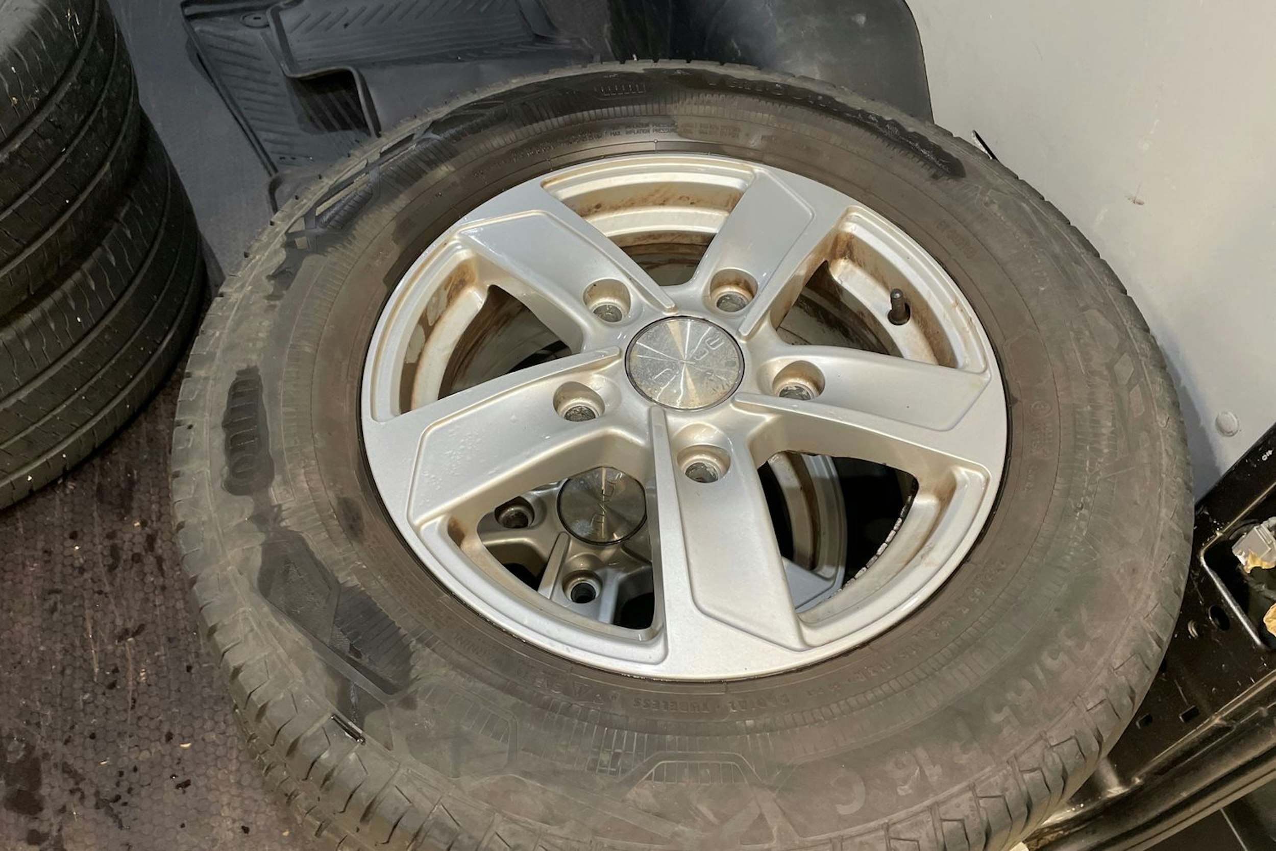 harmaa Ford Transit 2020 kuva 21.