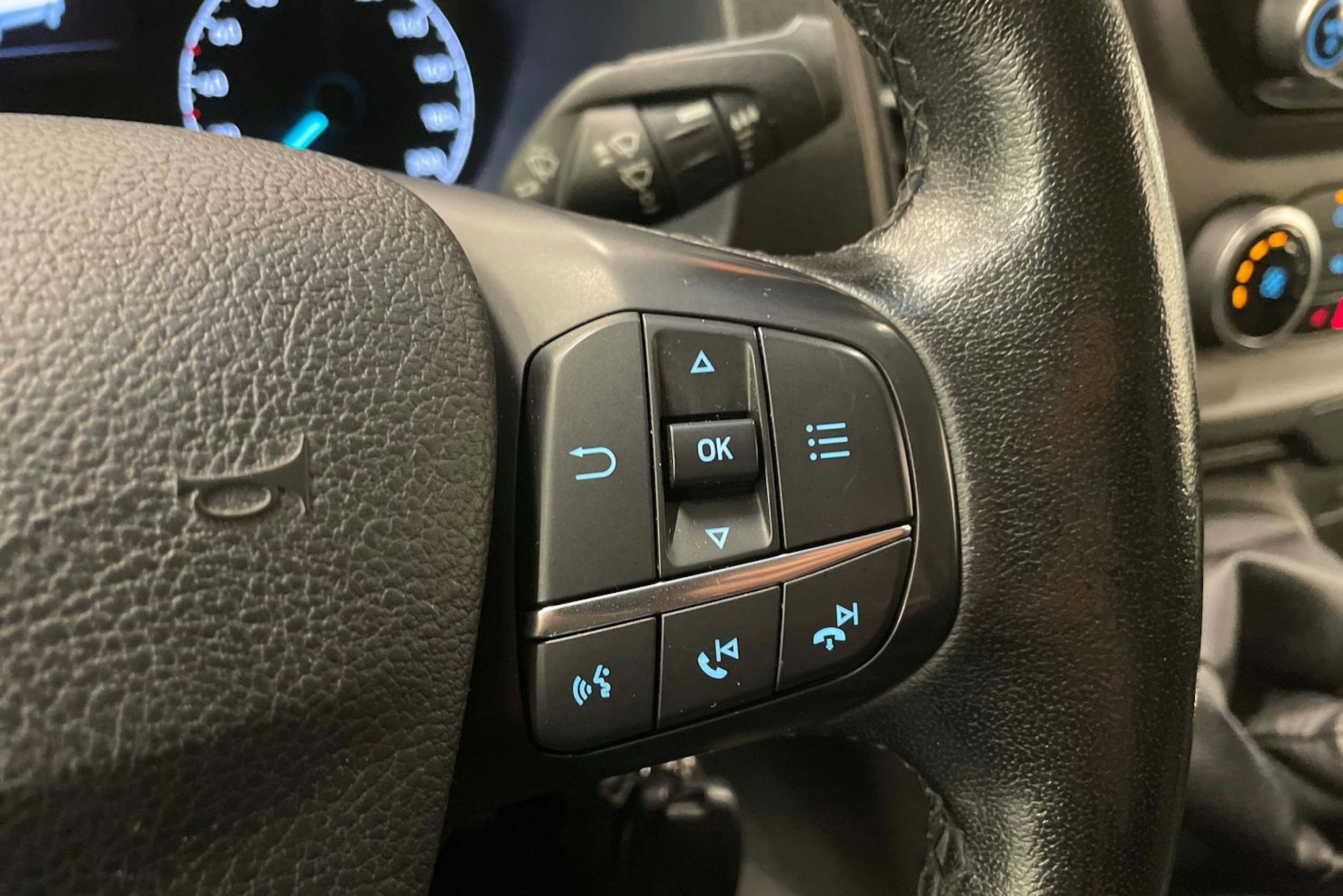 harmaa Ford Transit 2020 kuva 30.