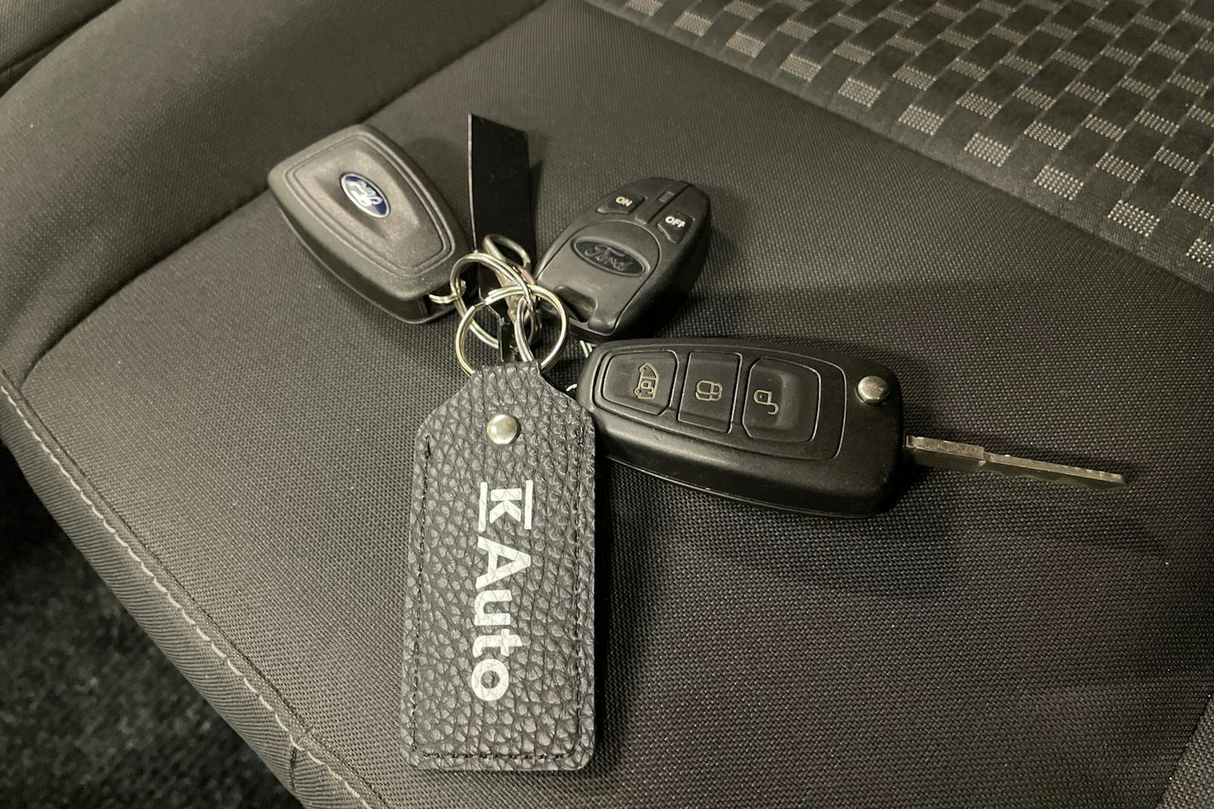 harmaa Ford Transit 2020 kuva 39.