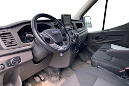 valkoinen Ford Transit 2021 kuva 3.