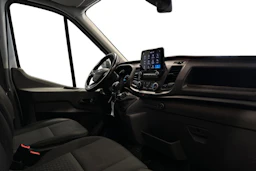 valkoinen Ford Transit 2021 kuva 7.