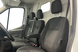 valkoinen Ford Transit 2021 kuva 8.