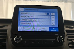 valkoinen Ford Transit 2021 kuva 16.