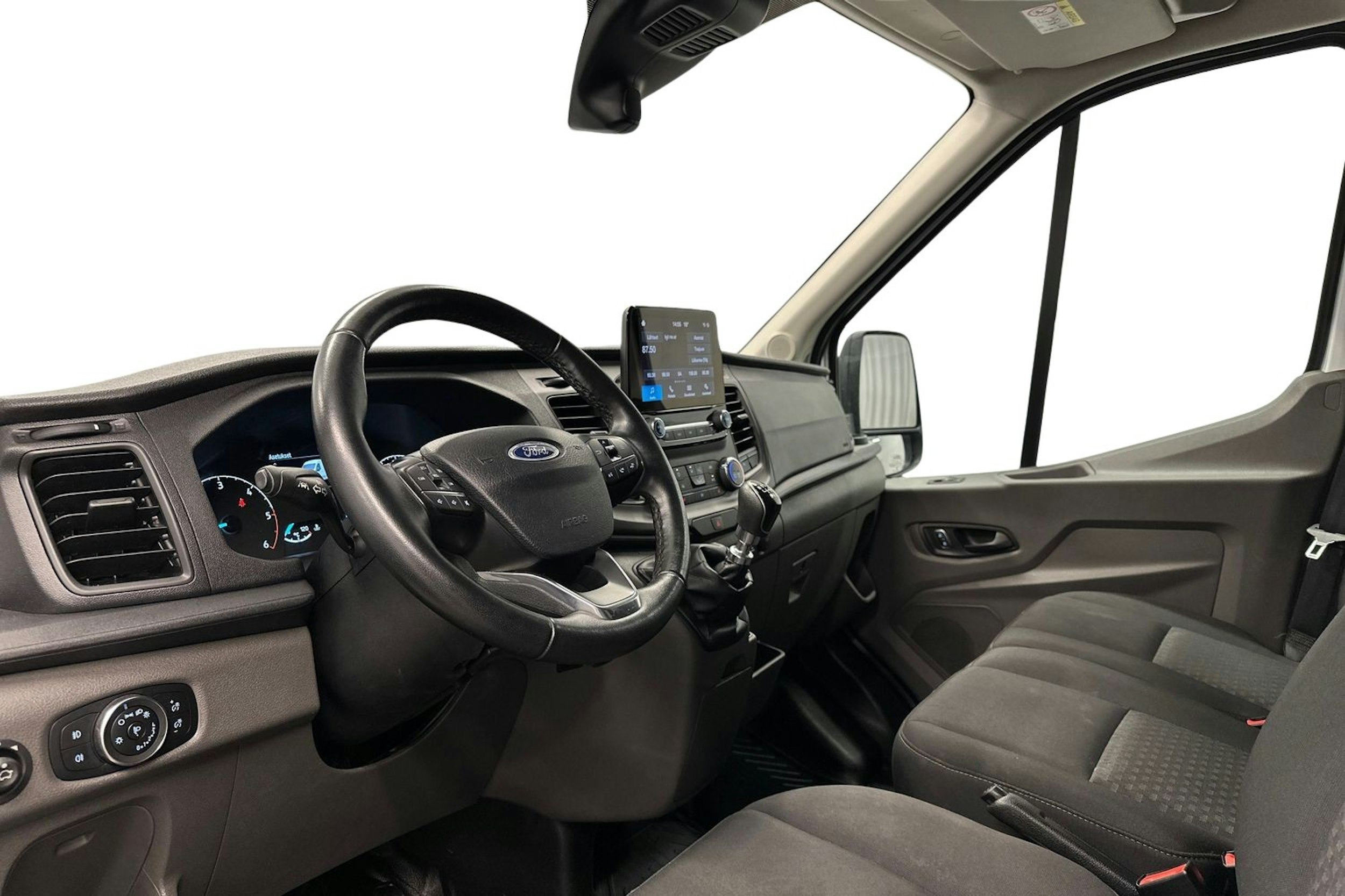 valkoinen Ford Transit 2021 kuva 6.