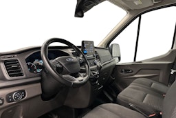 valkoinen Ford Transit 2021 kuva 6.