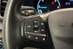 valkoinen Ford Transit 2021 kuva 16.
