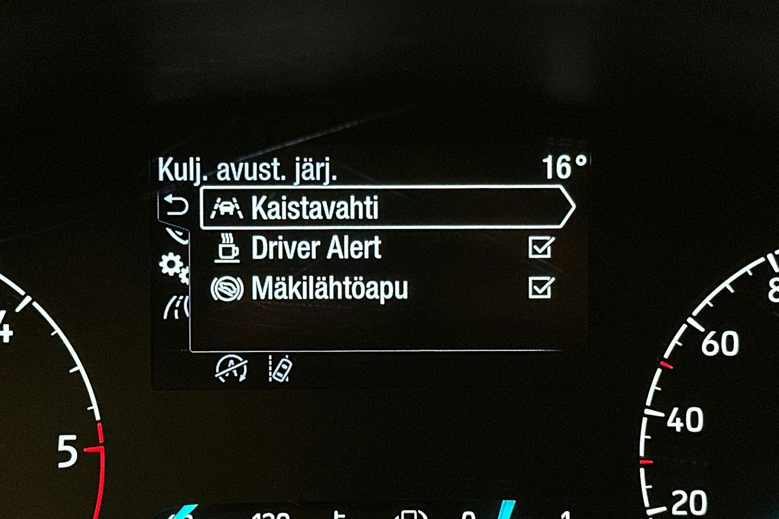 valkoinen Ford Transit 2021 kuva 19.