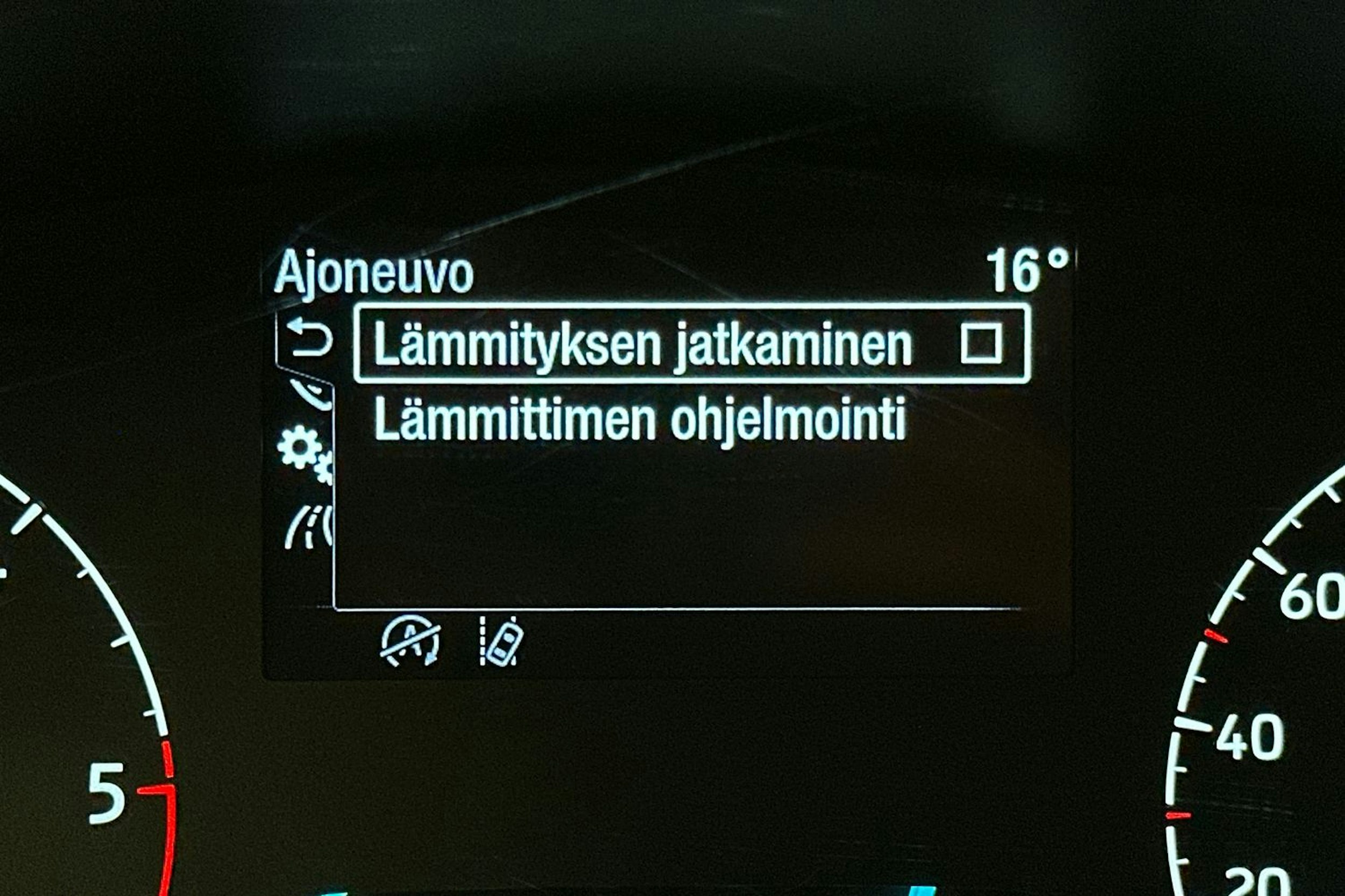 valkoinen Ford Transit 2021 kuva 20.