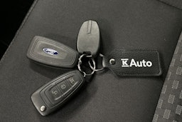 valkoinen Ford Transit 2021 kuva 25.