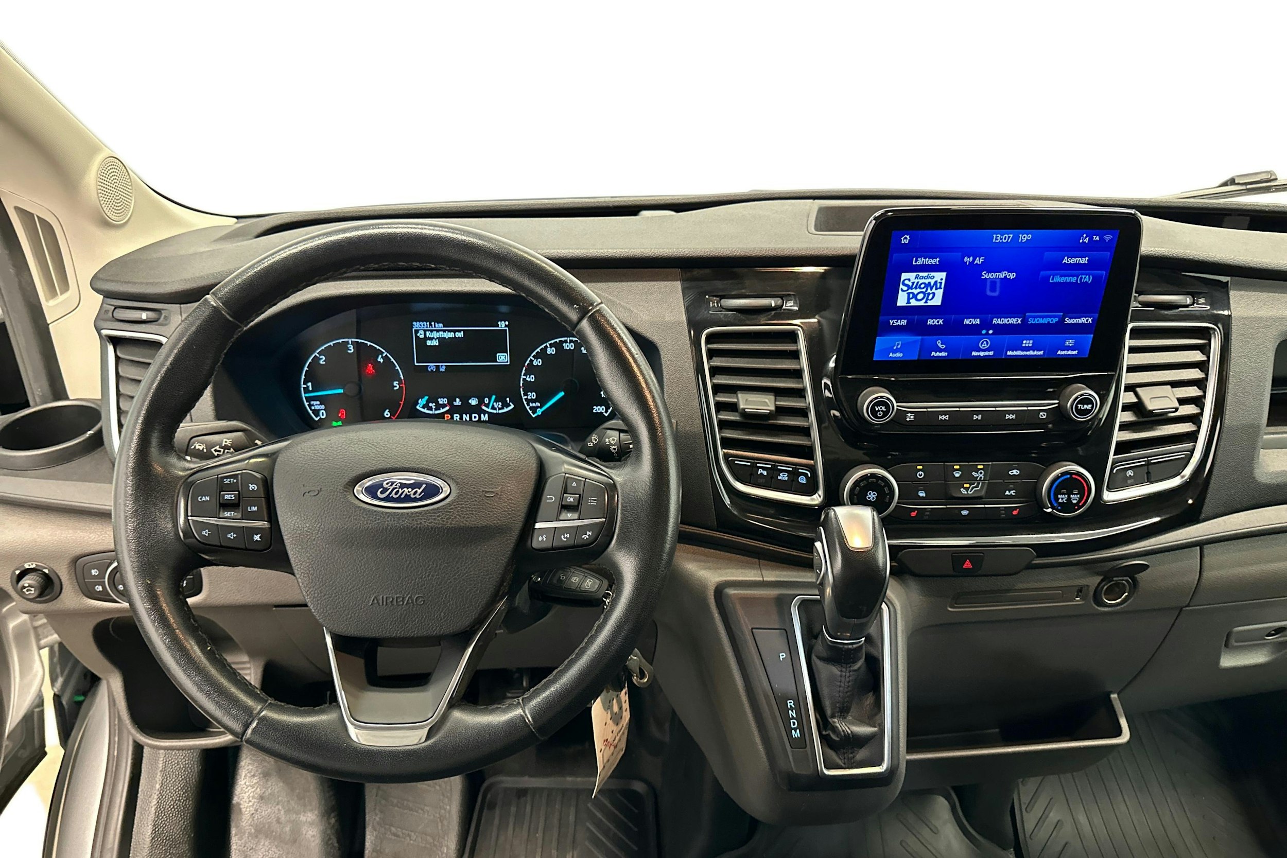 harmaa Ford Transit 2021 kuva 7.