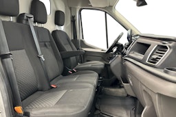 harmaa Ford Transit 2021 kuva 9.