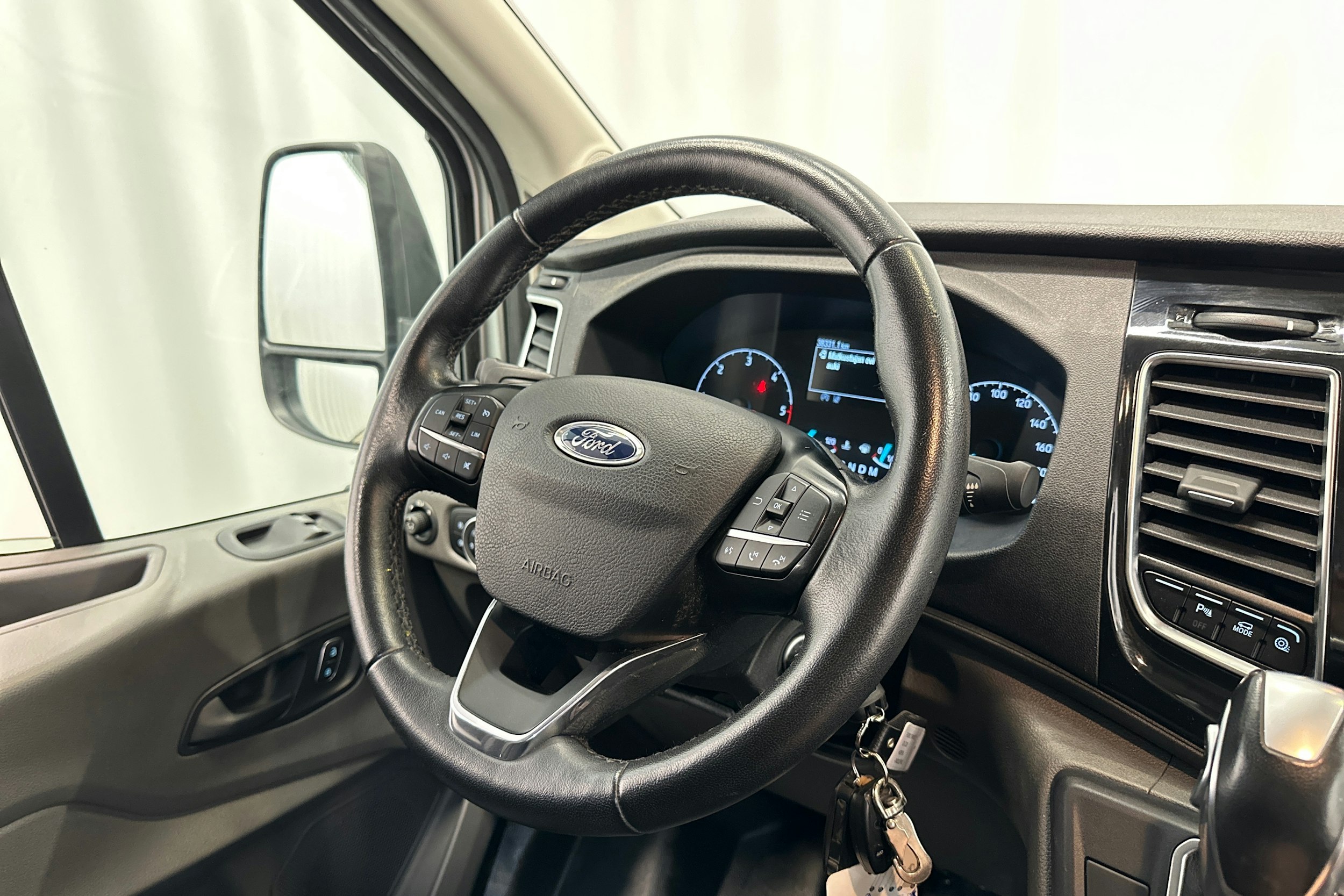 harmaa Ford Transit 2021 kuva 10.