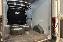 harmaa Ford Transit 2021 kuva 20.
