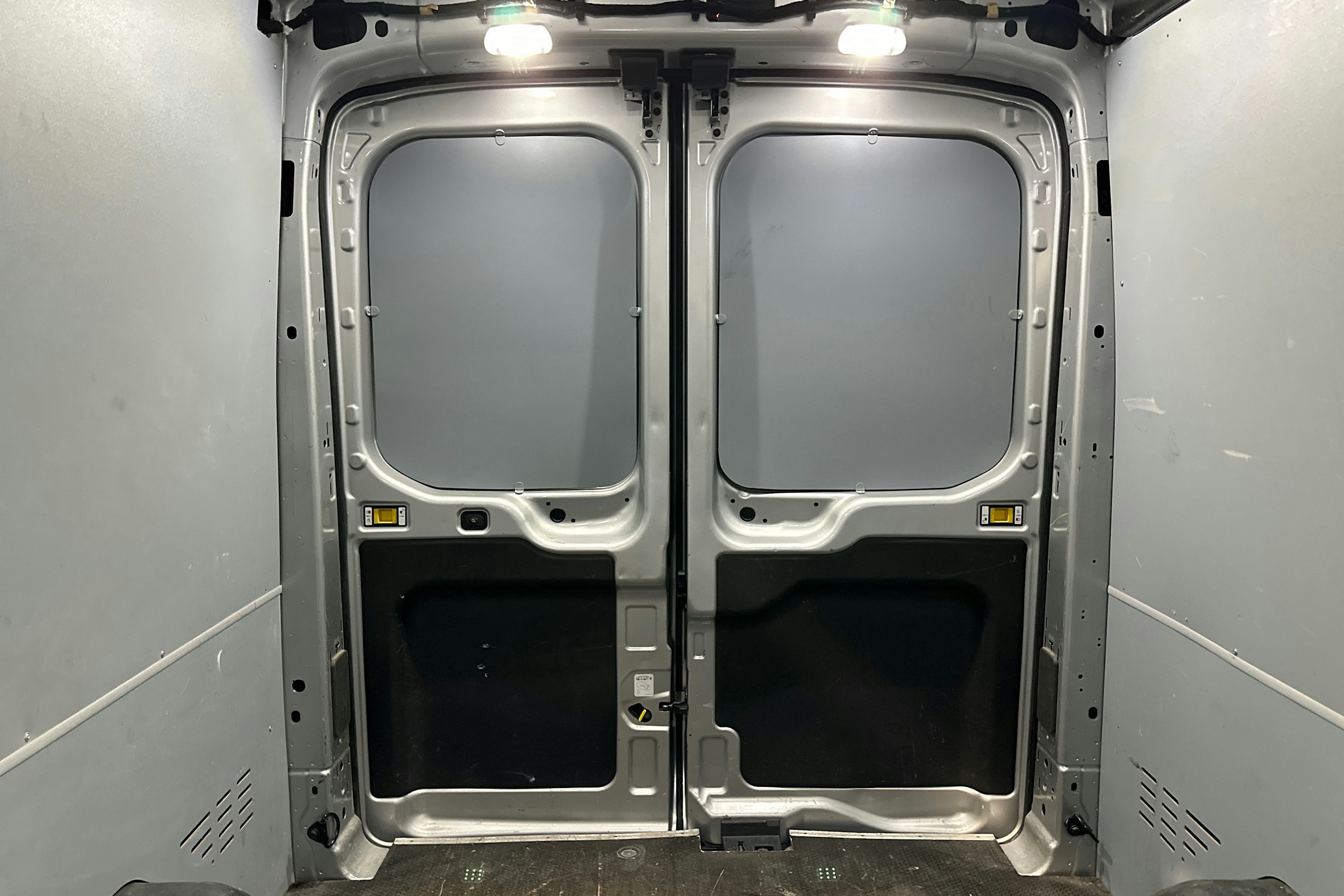 harmaa Ford Transit 2021 kuva 21.
