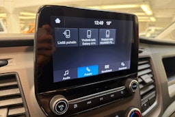 valkoinen Ford Transit 2021 kuva 11.