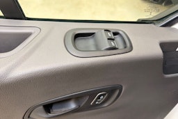 valkoinen Ford Transit 2021 kuva 16.