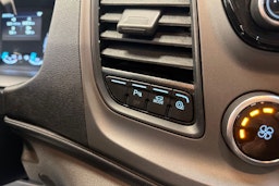 valkoinen Ford Transit 2021 kuva 17.