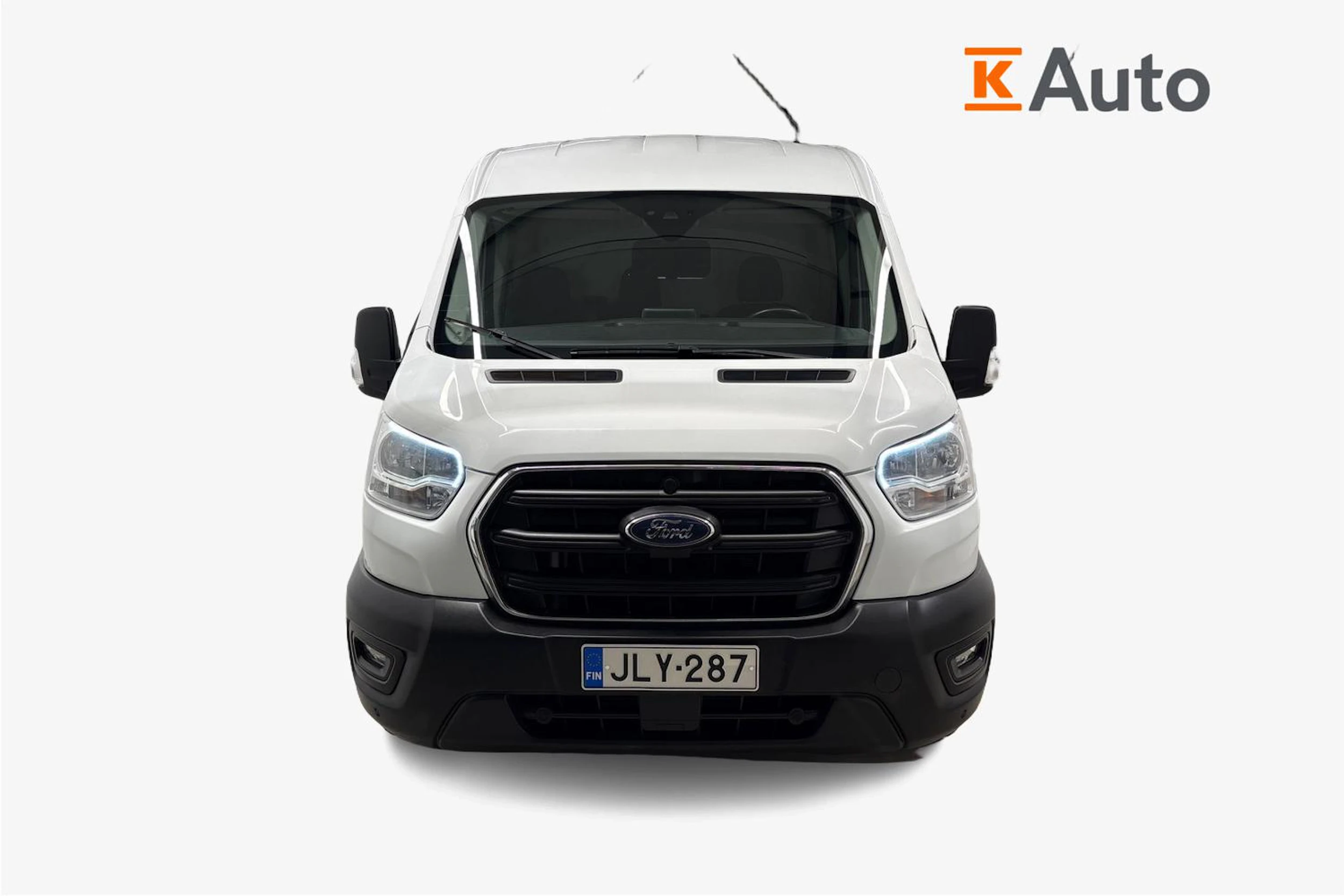 valkoinen Ford Transit 2021 kuva 5.