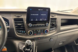 valkoinen Ford Transit 2021 kuva 18.