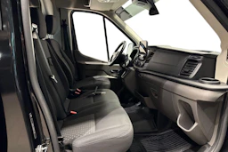 musta Ford Transit 2021 kuva 11.