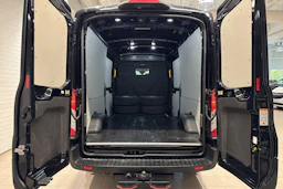 musta Ford Transit 2021 kuva 16.