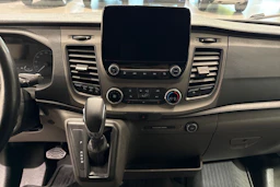 musta Ford Transit 2021 kuva 26.