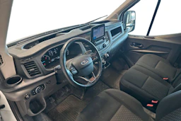 valkoinen Ford Transit 2021 kuva 3.