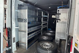 valkoinen Ford Transit 2021 kuva 7.