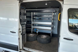 valkoinen Ford Transit 2021 kuva 8.