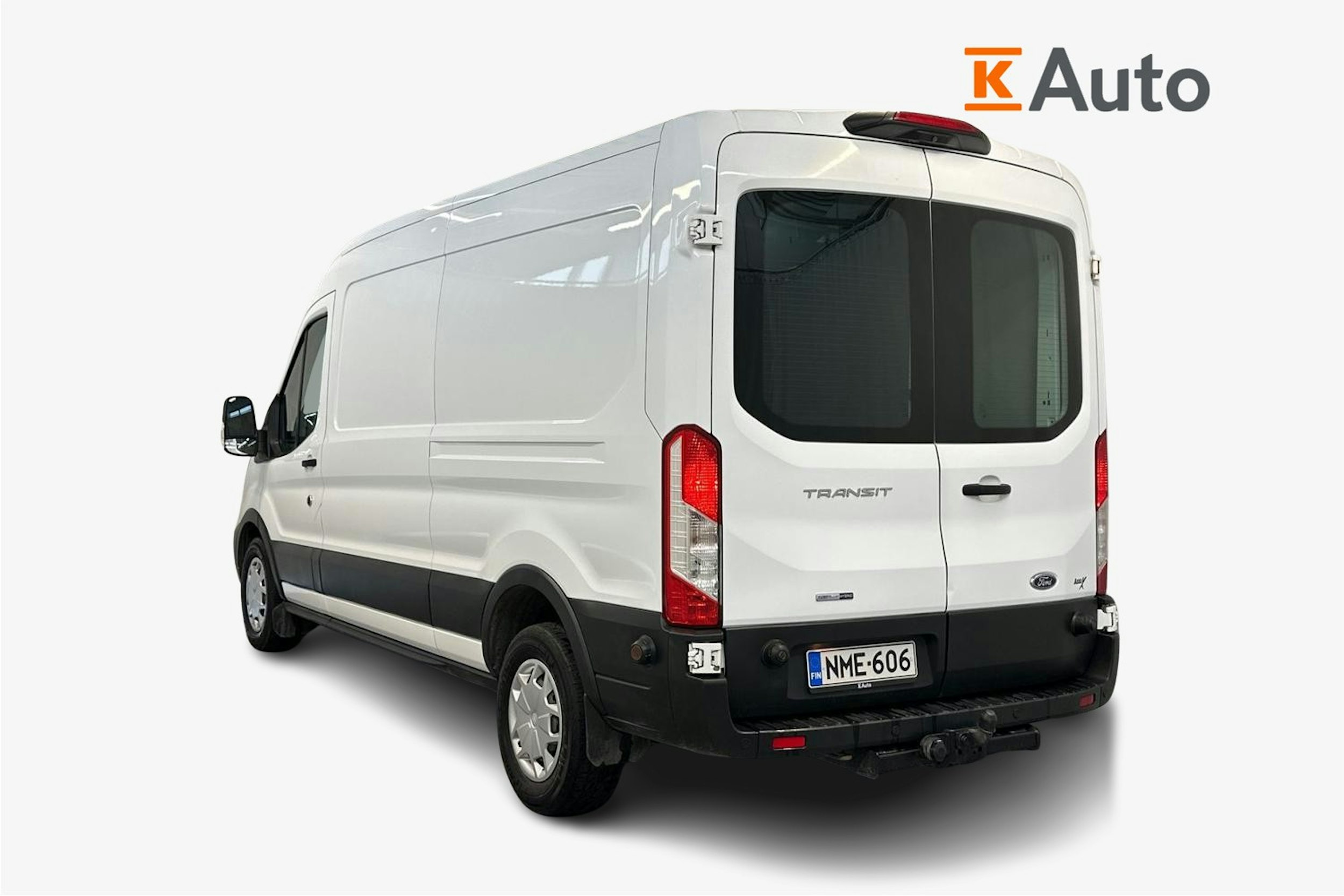 valkoinen Ford Transit 2021 kuva 2.