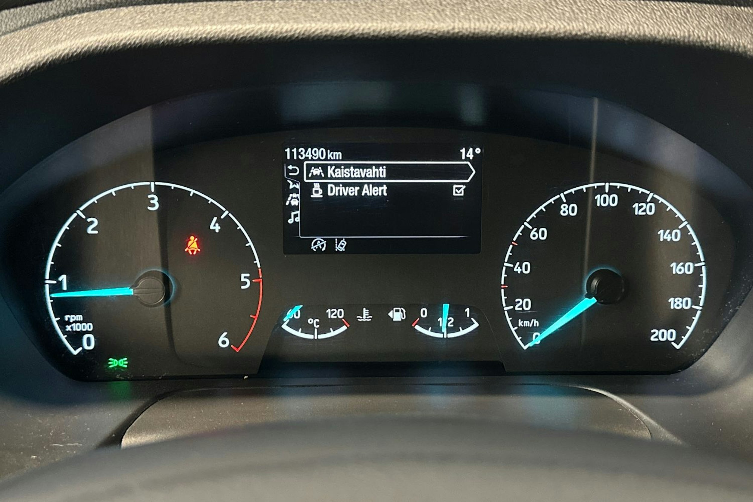 valkoinen Ford Transit 2021 kuva 22.