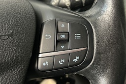 valkoinen Ford Transit 2021 kuva 29.