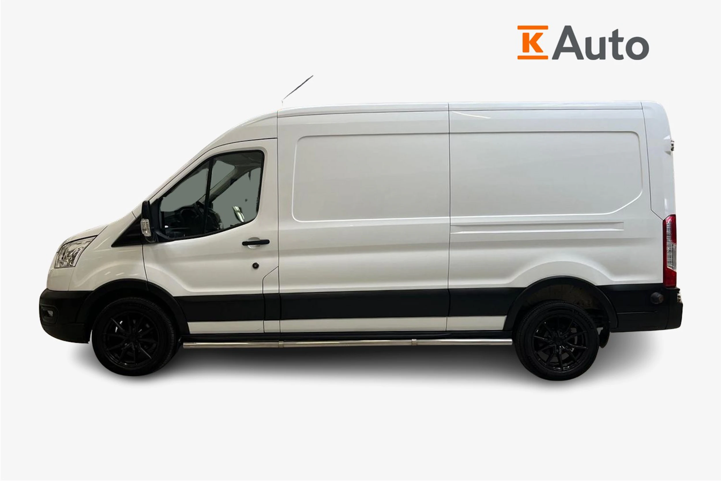 valkoinen Ford Transit 2021 kuva 7.