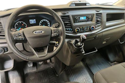 valkoinen Ford Transit 2021 kuva 9.