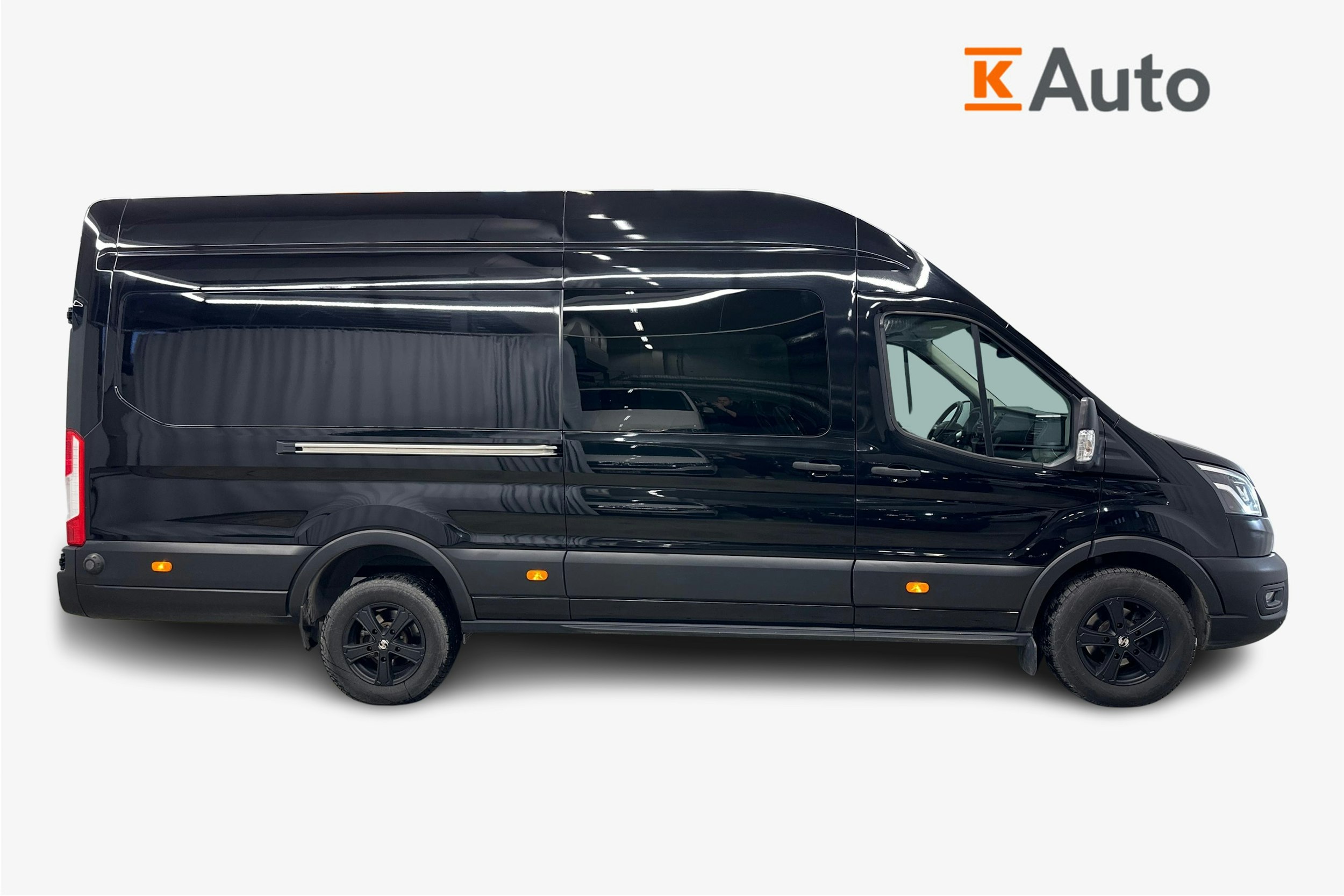 musta Ford Transit 2021 kuva 7.